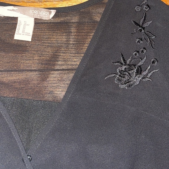 Forever21 Rose Embroidered Floral black Romper Playsuit Sheer at arm & top wrap - Picture 4 of 5